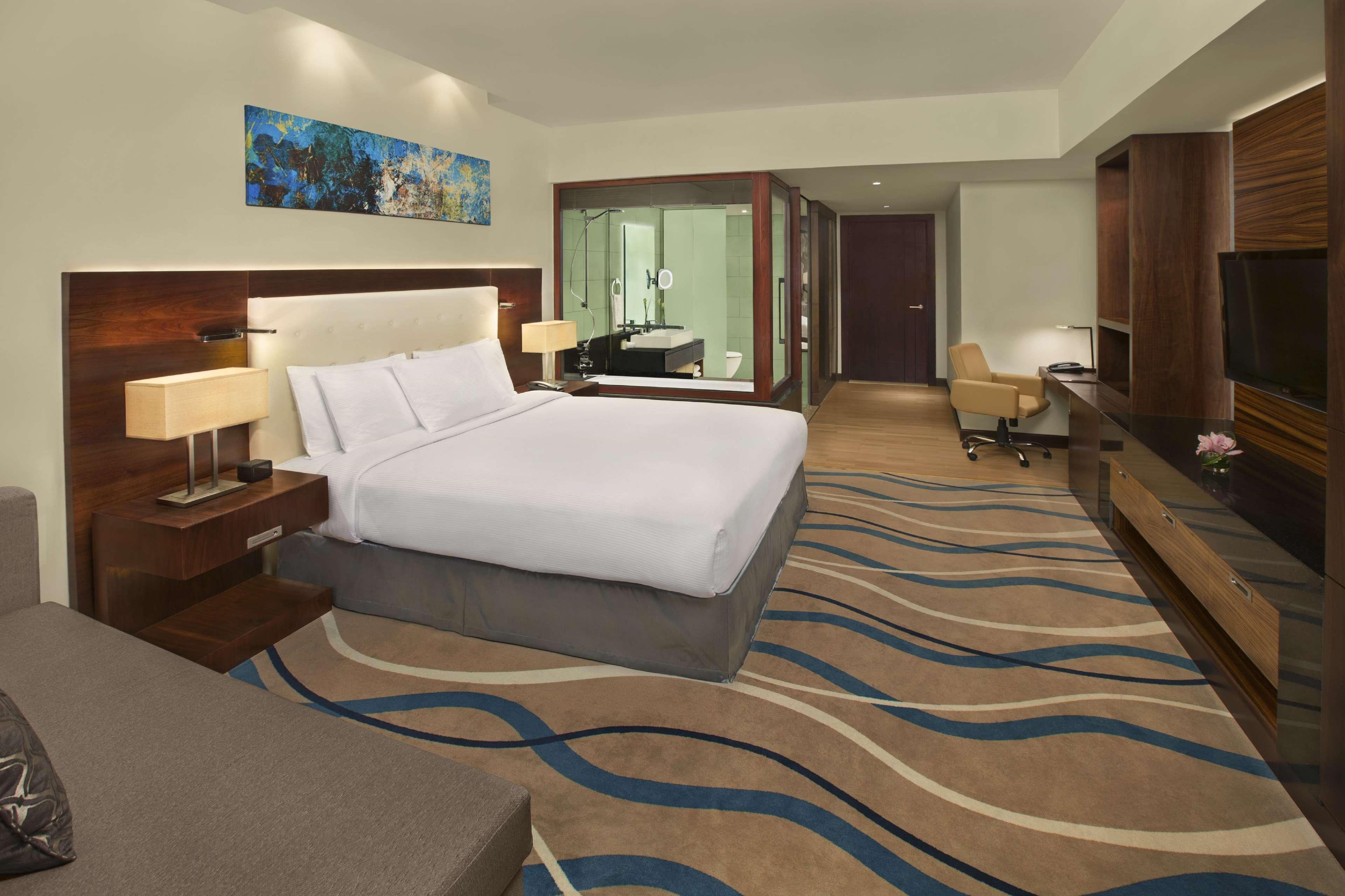 Doubletree By Hilton Hotel And Residences Dubai - Al Barsha Exterior photo