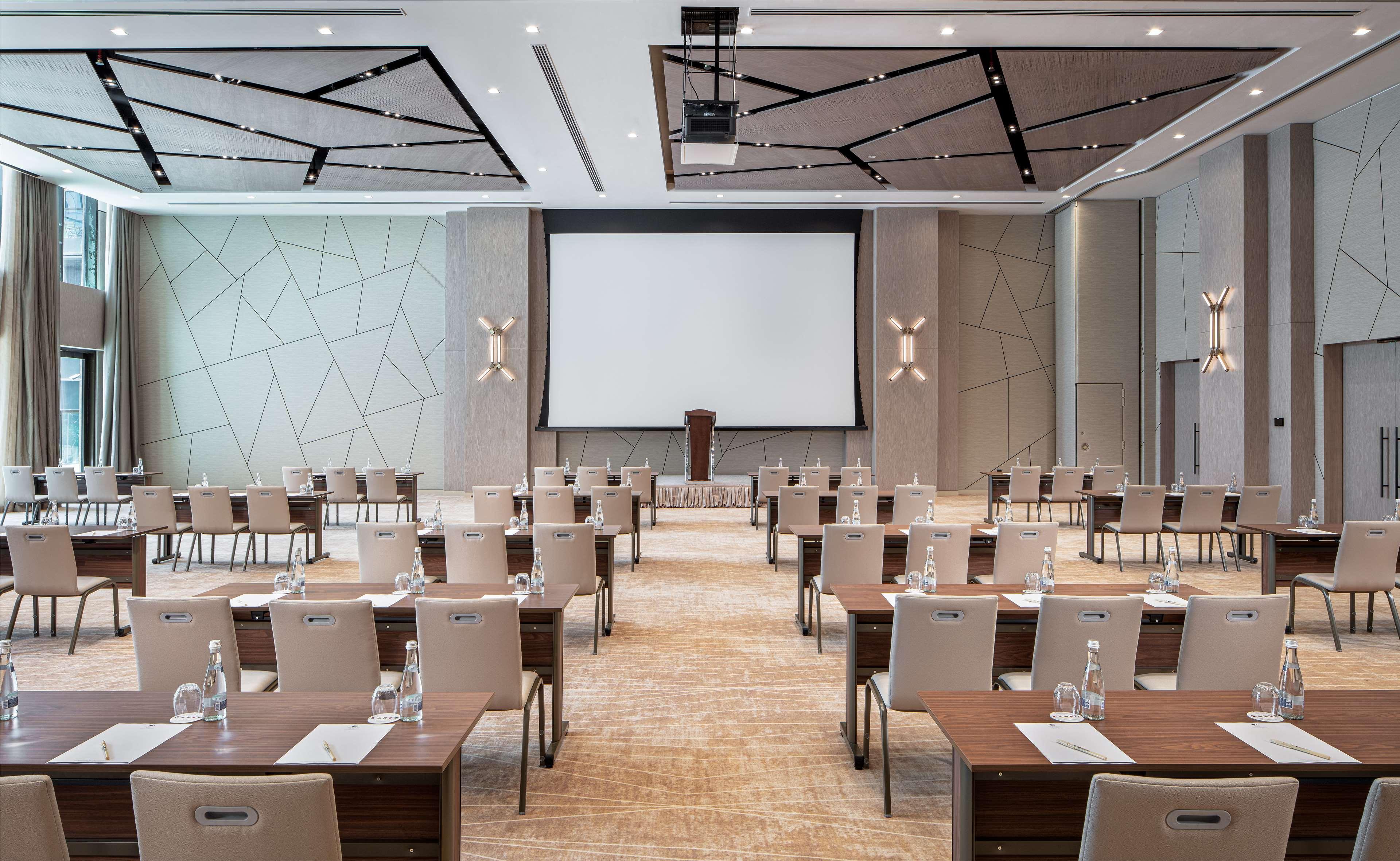Doubletree By Hilton Hotel And Residences Dubai - Al Barsha Exterior photo