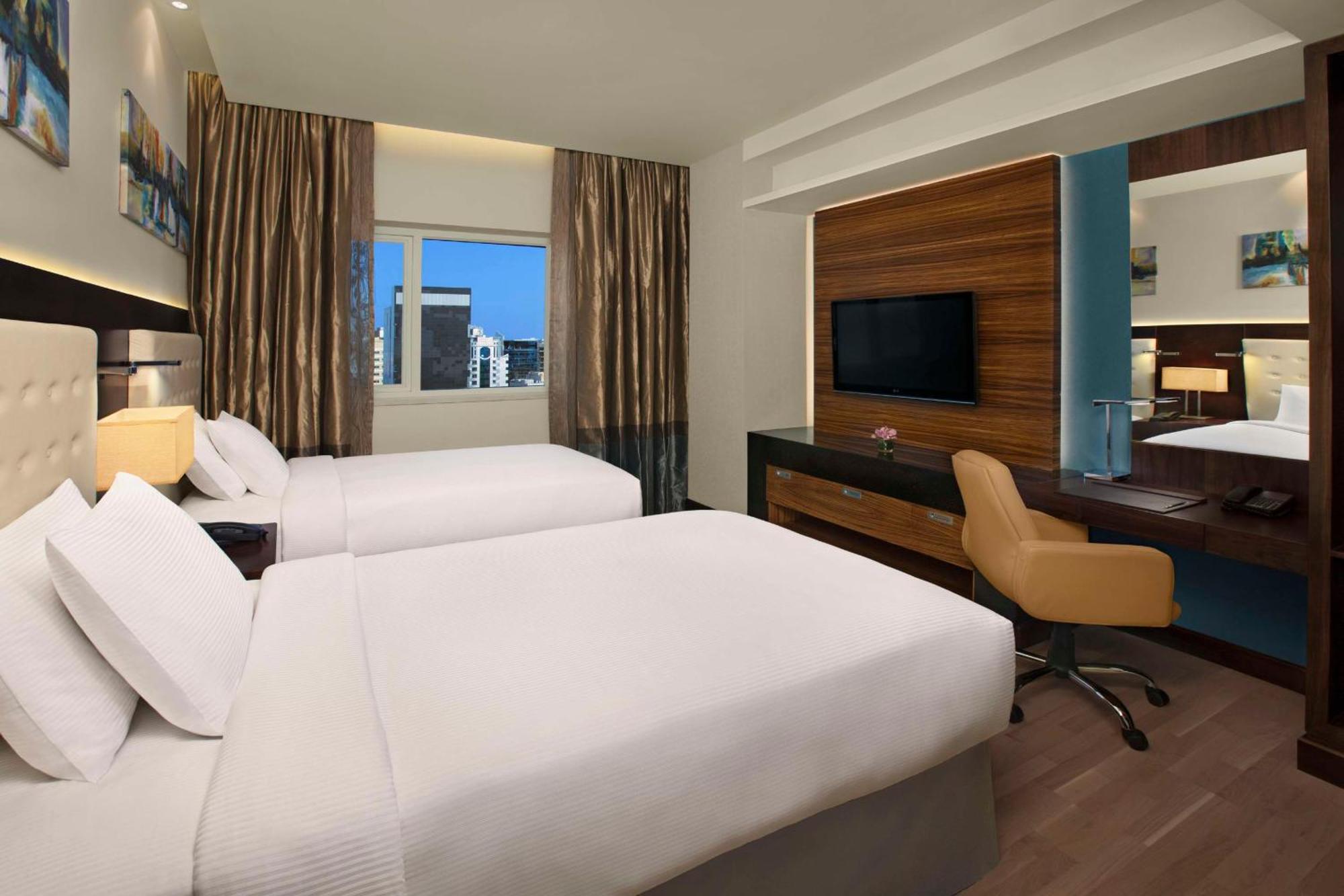Doubletree By Hilton Hotel And Residences Dubai - Al Barsha Exterior photo